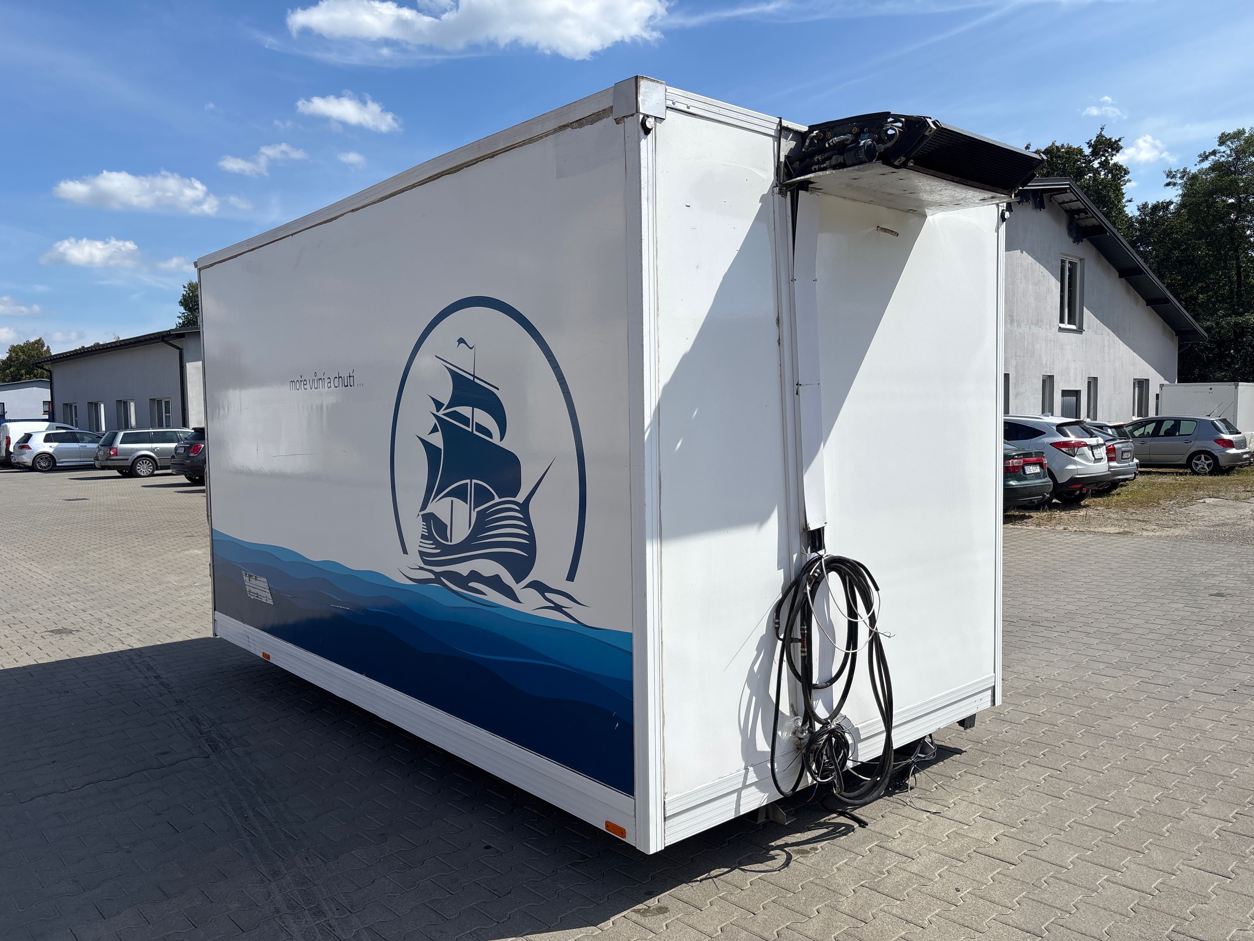 Kontener chłodnia izoterma crafter sprinter Iveco