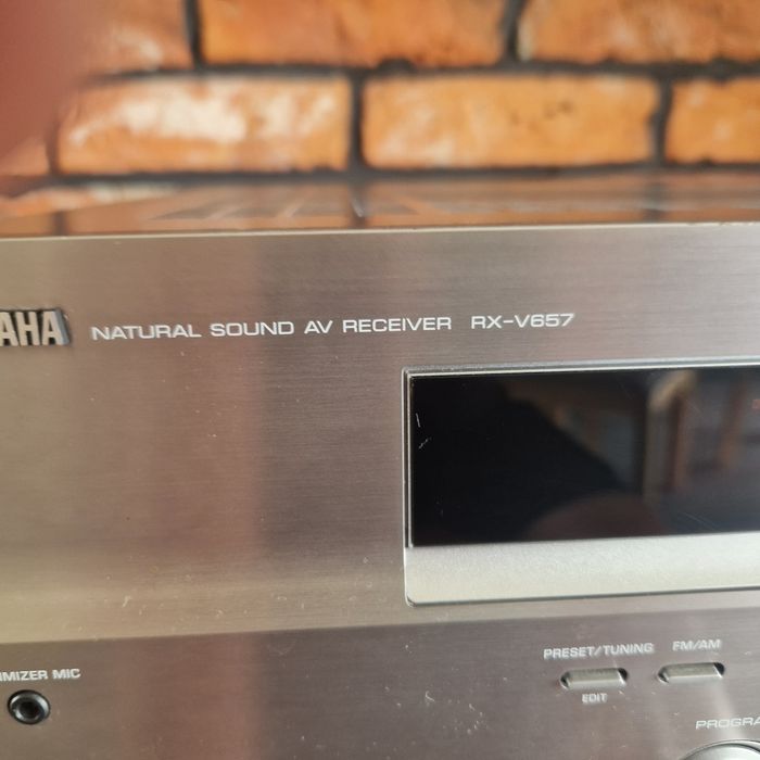 Amplituner Yamaha rx-v657