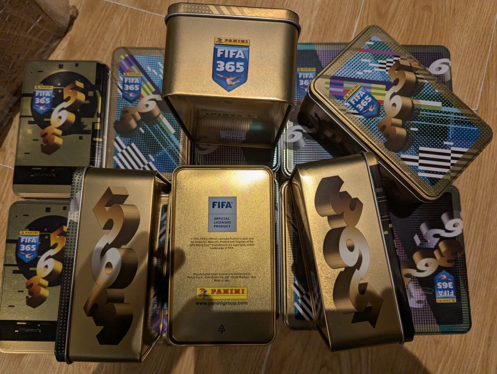 Puszki do kart Panini Fifa (duże)