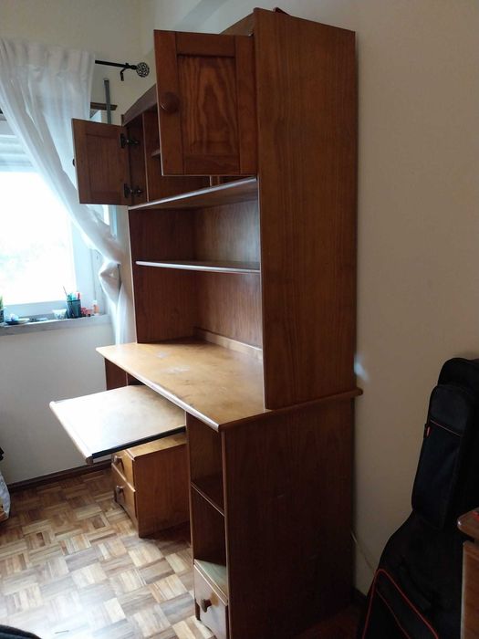 Escrivaninha com estante integrada_madeira maciça de pinho