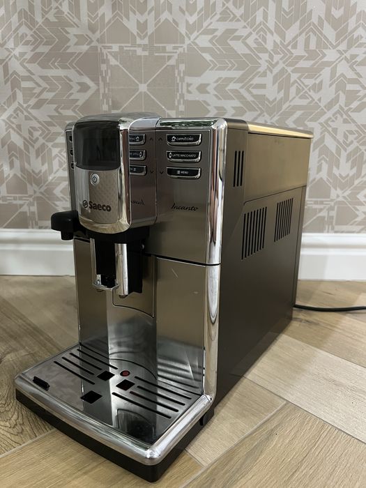 Кофемашина кавоварка saeco incanto