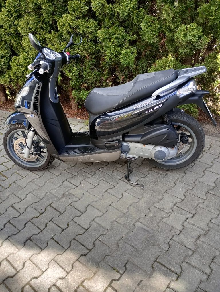 Sprzedam skuter Piaggio Carnaby 125