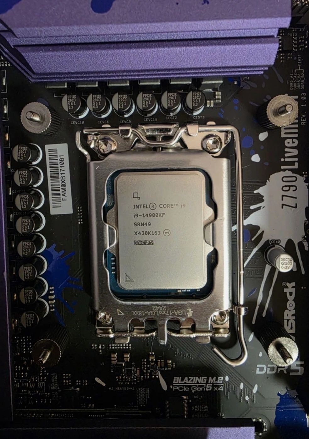 Kit Bundle Intel I9 14900KF + Asrock Z790 Live Mixer