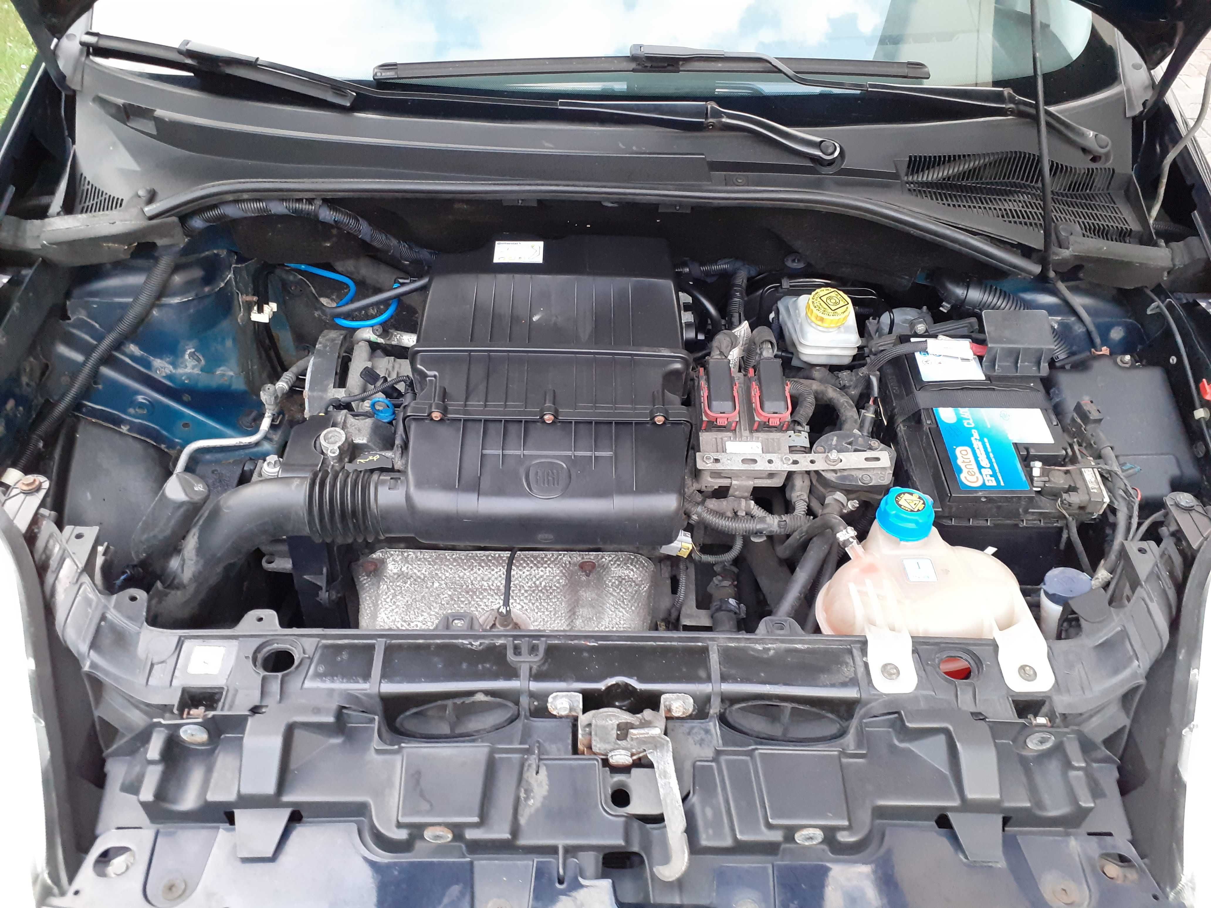 FIAT GRANDE PUNTO-1.4,2010/11,GAZ,KLIMA,krajowy,ładny,zadbany,stan bdb