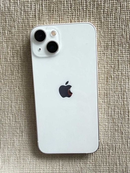 IPhone 13 sem nenhum risco novo c/caixa
