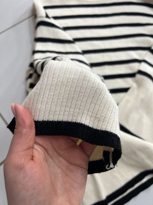 Светр в смужку в стилі Zara