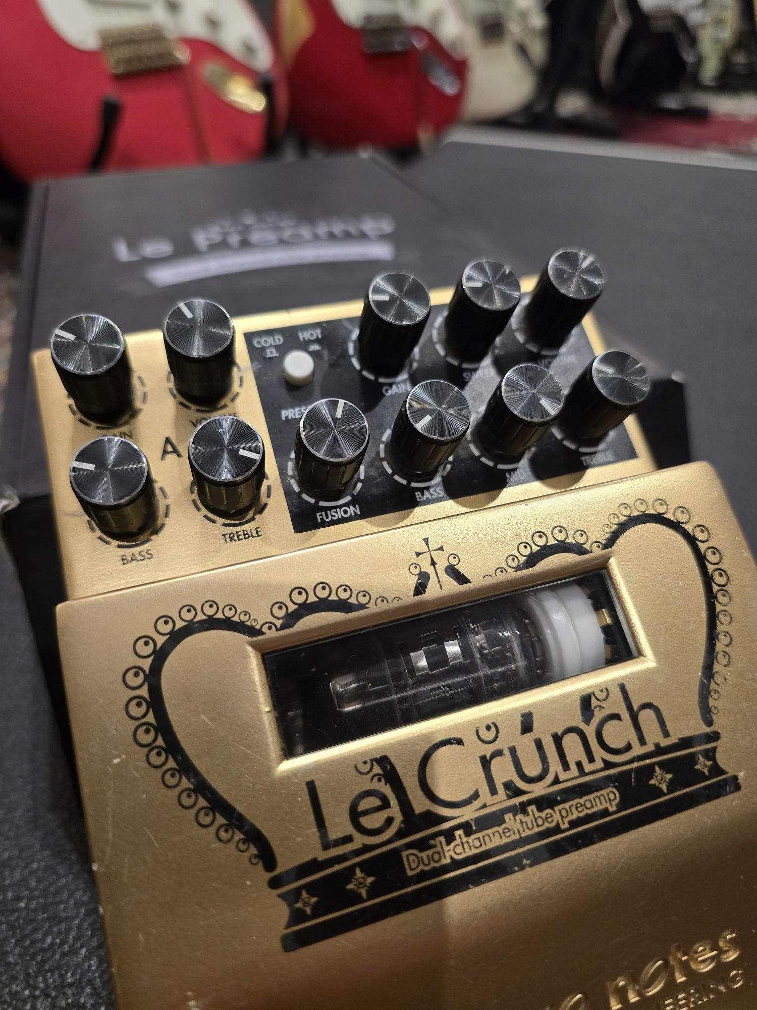 Two Notes Le Crunch - lampowy przedwzmacniacz, British Sound