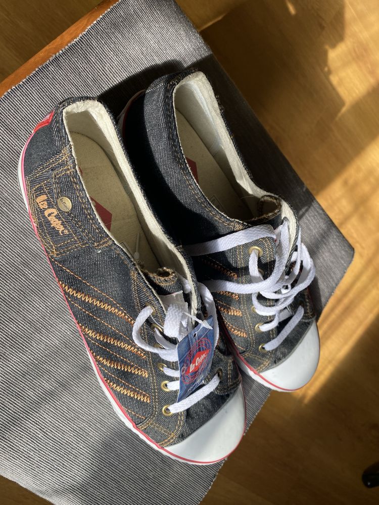 Стильні кеди від Lee Cooper