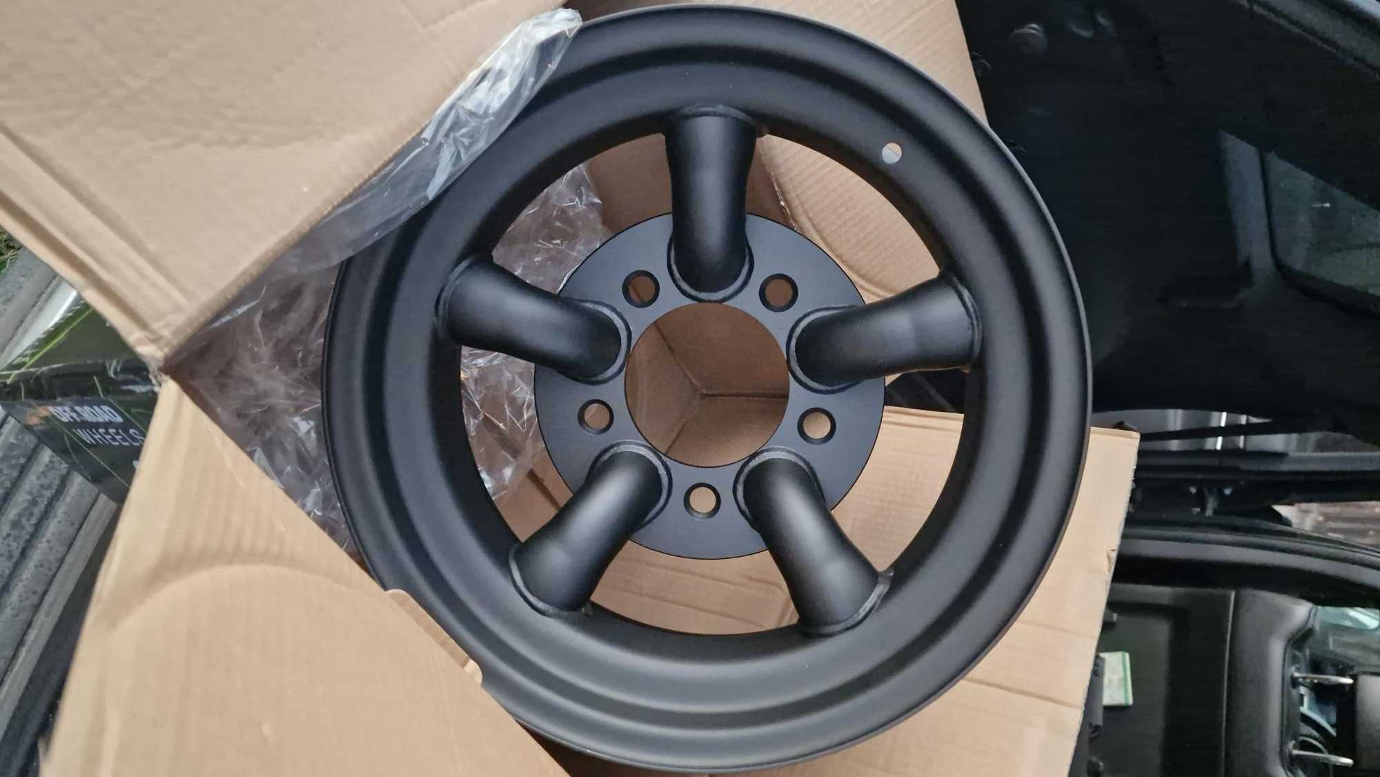 Felgi stalowe 16x7 5x165,1 ET-25, Defender, Discovery , Classic