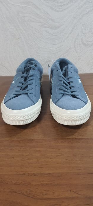 Продам новые кеди Converse ONE STAR OX