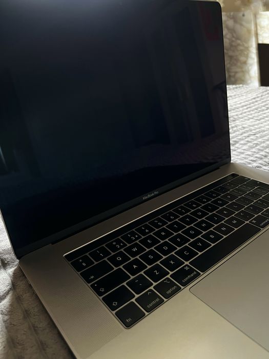 MacBook Pro 15 (2018) 1 Tb + 32 Tb