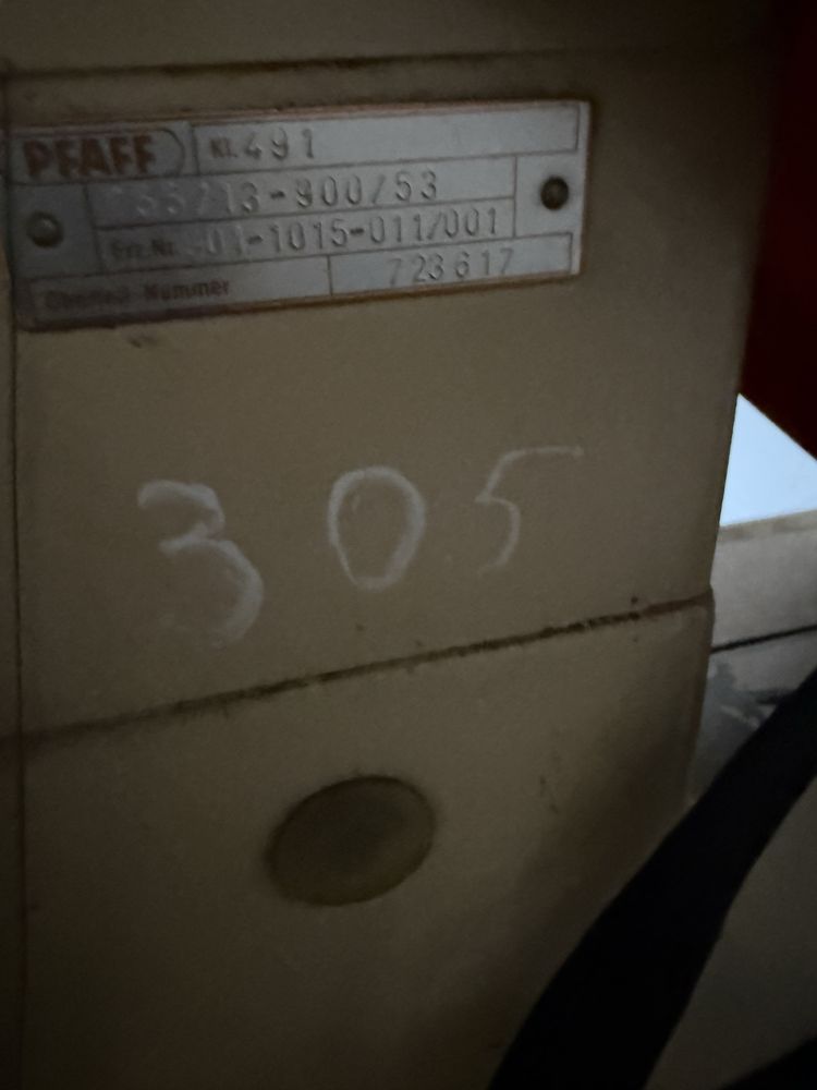 Швейна машина колонкова Pfaff 491