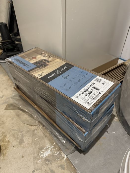 Berry alloc bloom sand natural jodełka