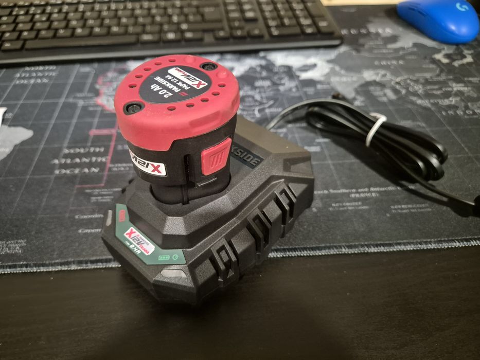 Bateria e carregador parkside 12 v novo