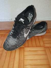 Nike flyknit racer 42.5