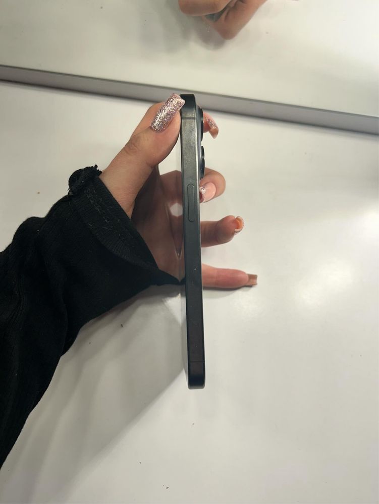 Smartfon iPhone 15 Pro 128GB 5G 6.1" Tytan czarny