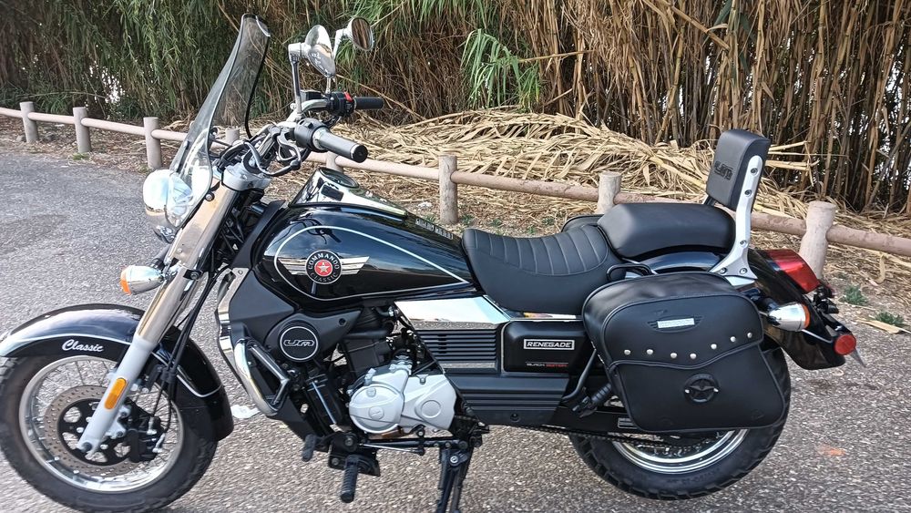 Moto UM renegade comando classic