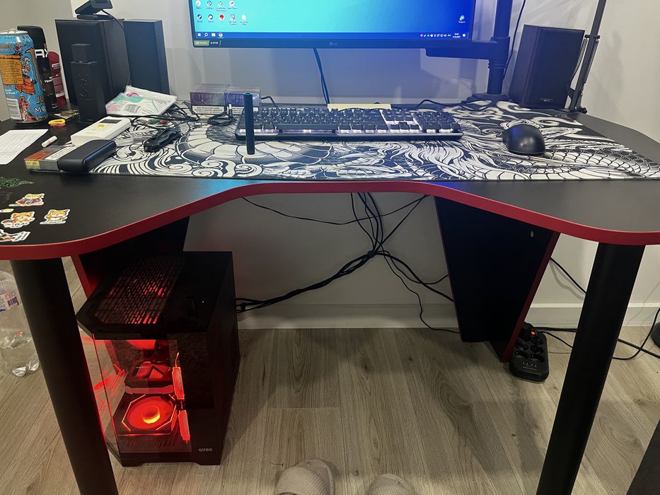 Стол для геймера