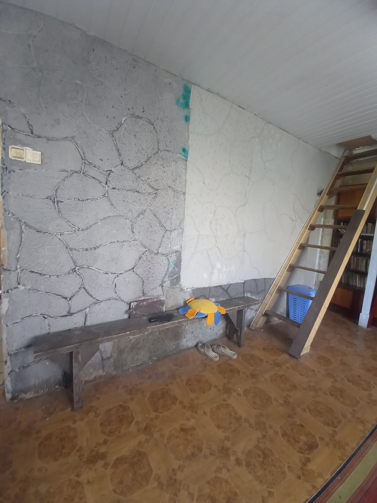 Продам дачу -будинок в місті з пічкою грубою на Перевалі