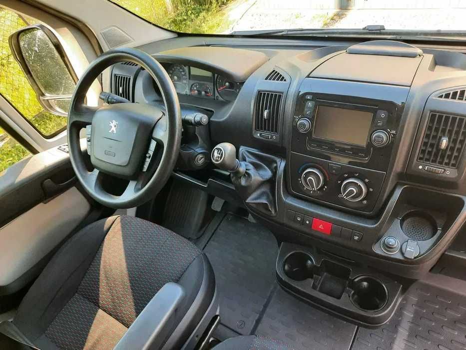 Wynajem busa busów 9 osobowego, dostawczego, wypożyczalnia