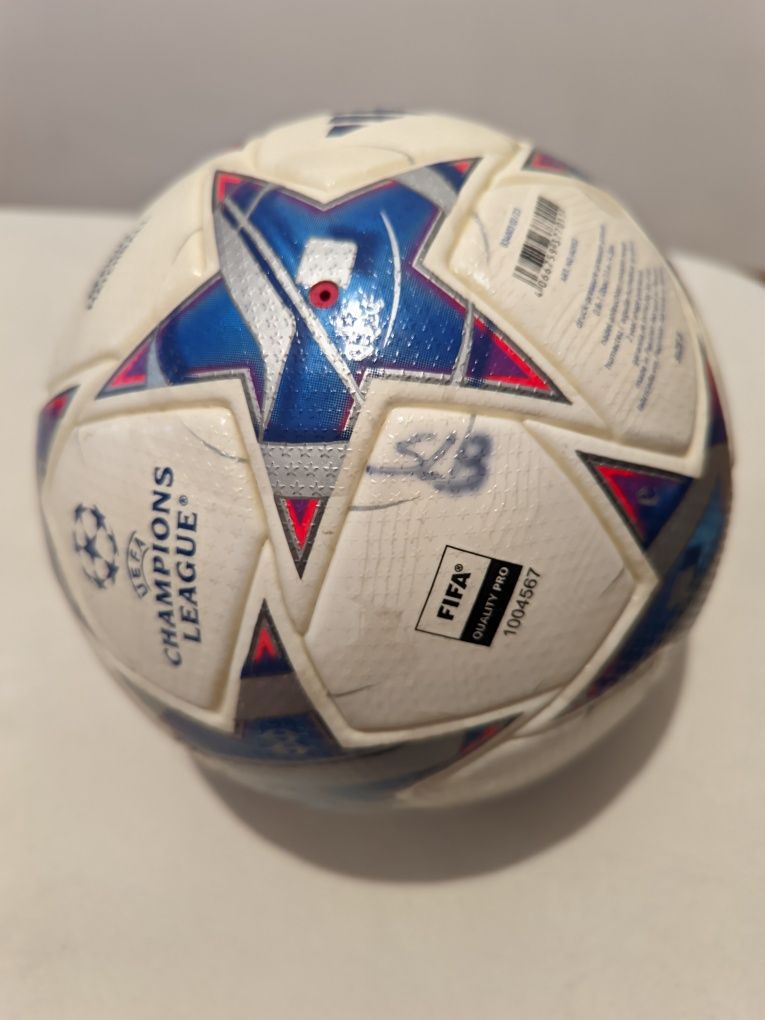 Bola oficial de jogo - UCL