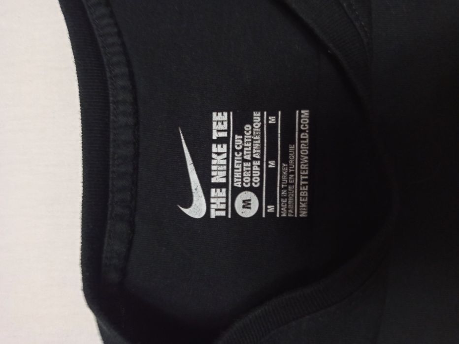 Футболка Nike чорна