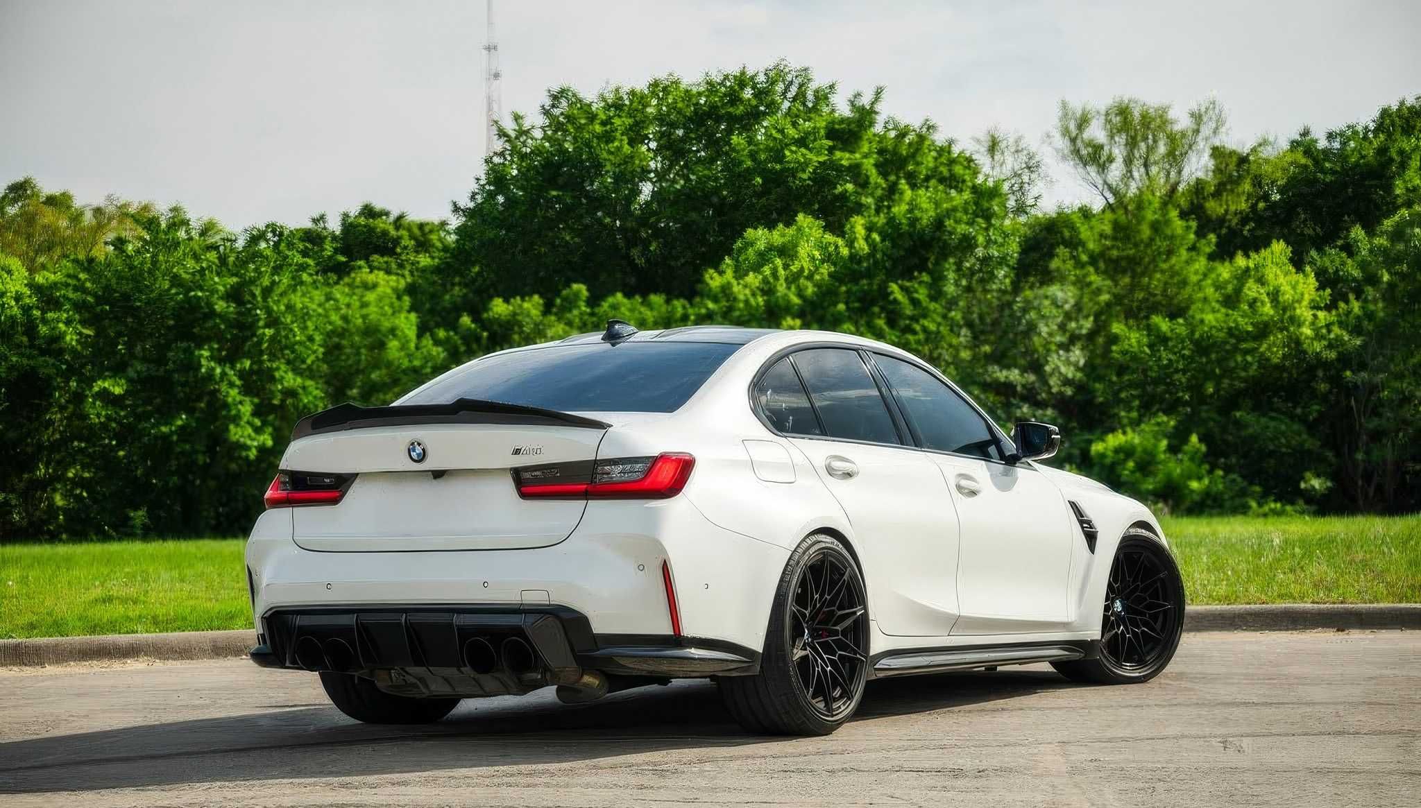 BMW M3      2021