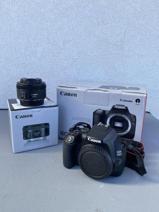 Canon EOS 250D + EF 50mm Stm