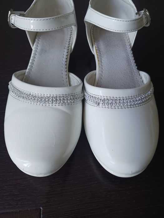 Buty komunijne dla dziewczynki