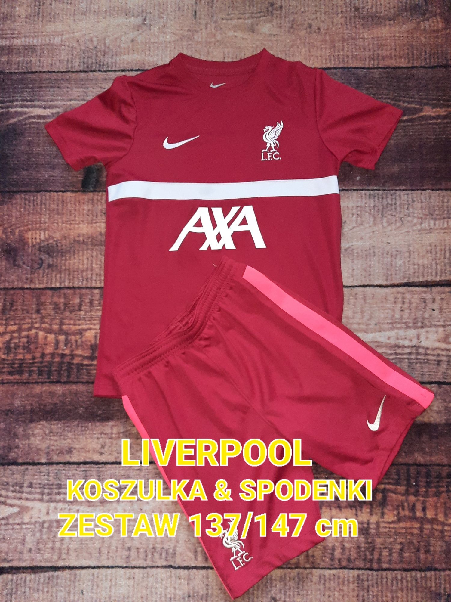 Liverpool koszulka plus spodenki 147 cm