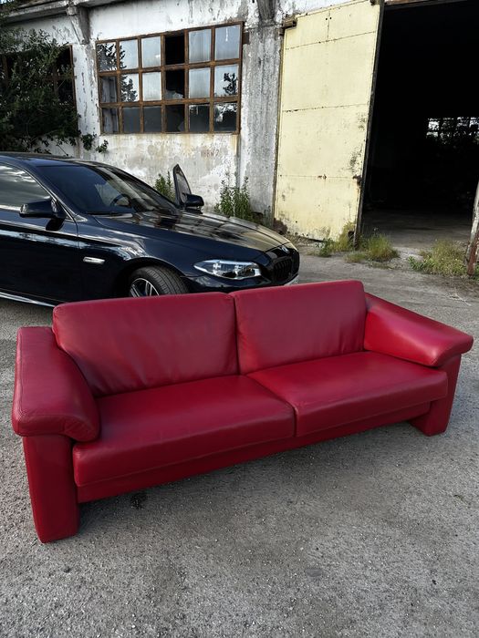 Диван червоний шкіряний (з Європи)