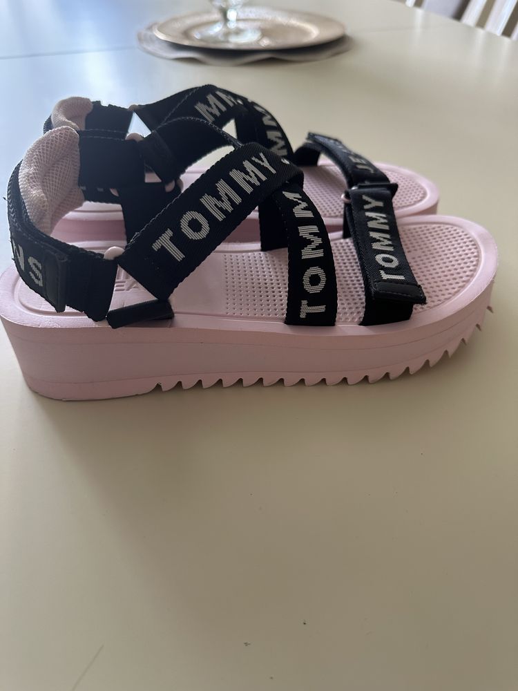 Сандалі, босоніжки Tommy Hifiger