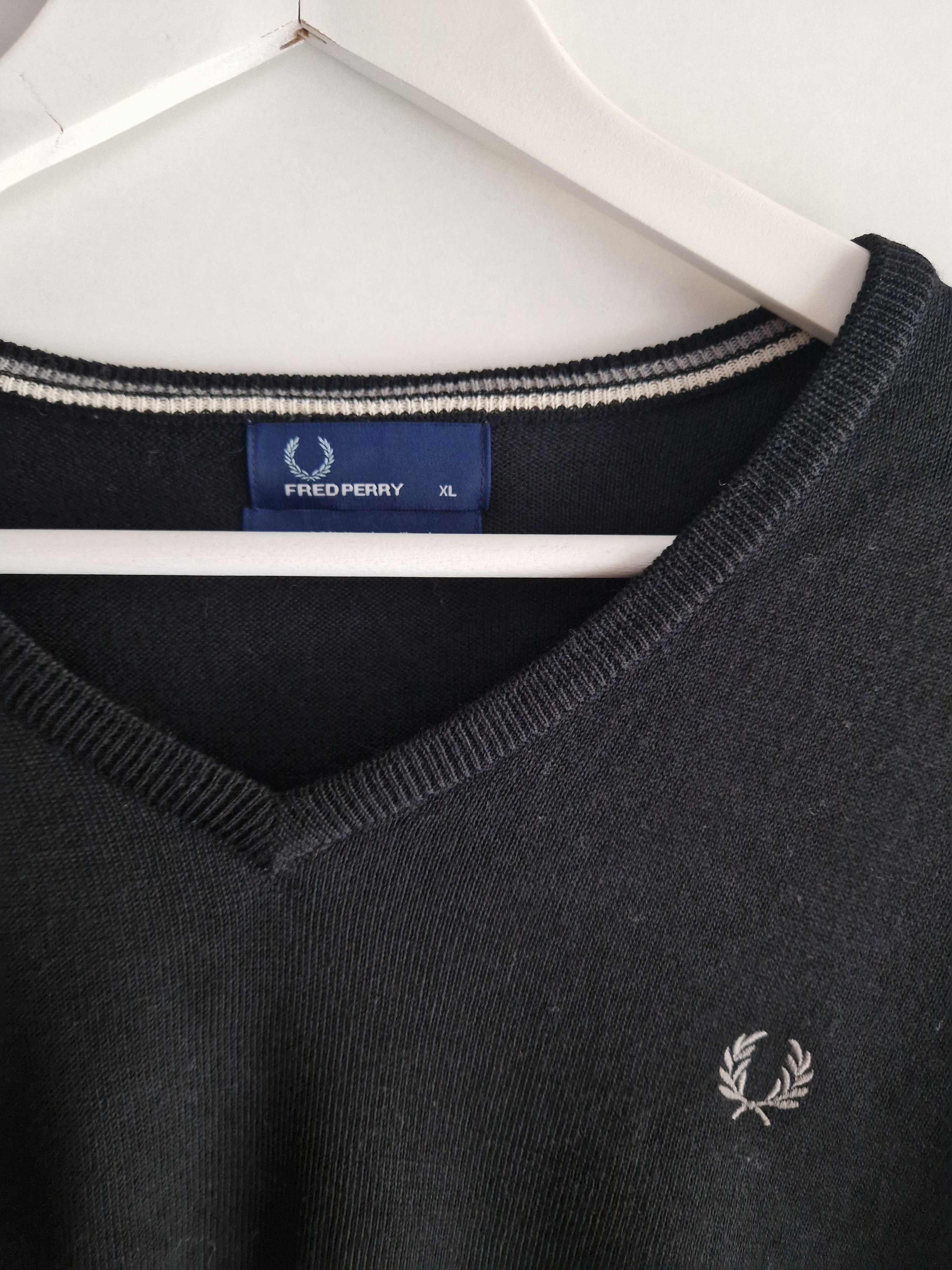 Czarny męski sweter Fred Perry 100% Merino Wool , XL