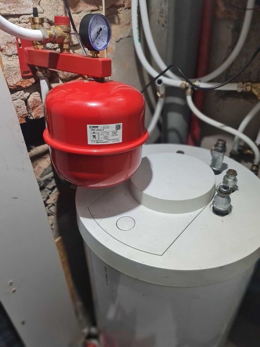 Zasobnik CWU Viessmann Vitocell 100 + nowa grupa bezpieczeństwa