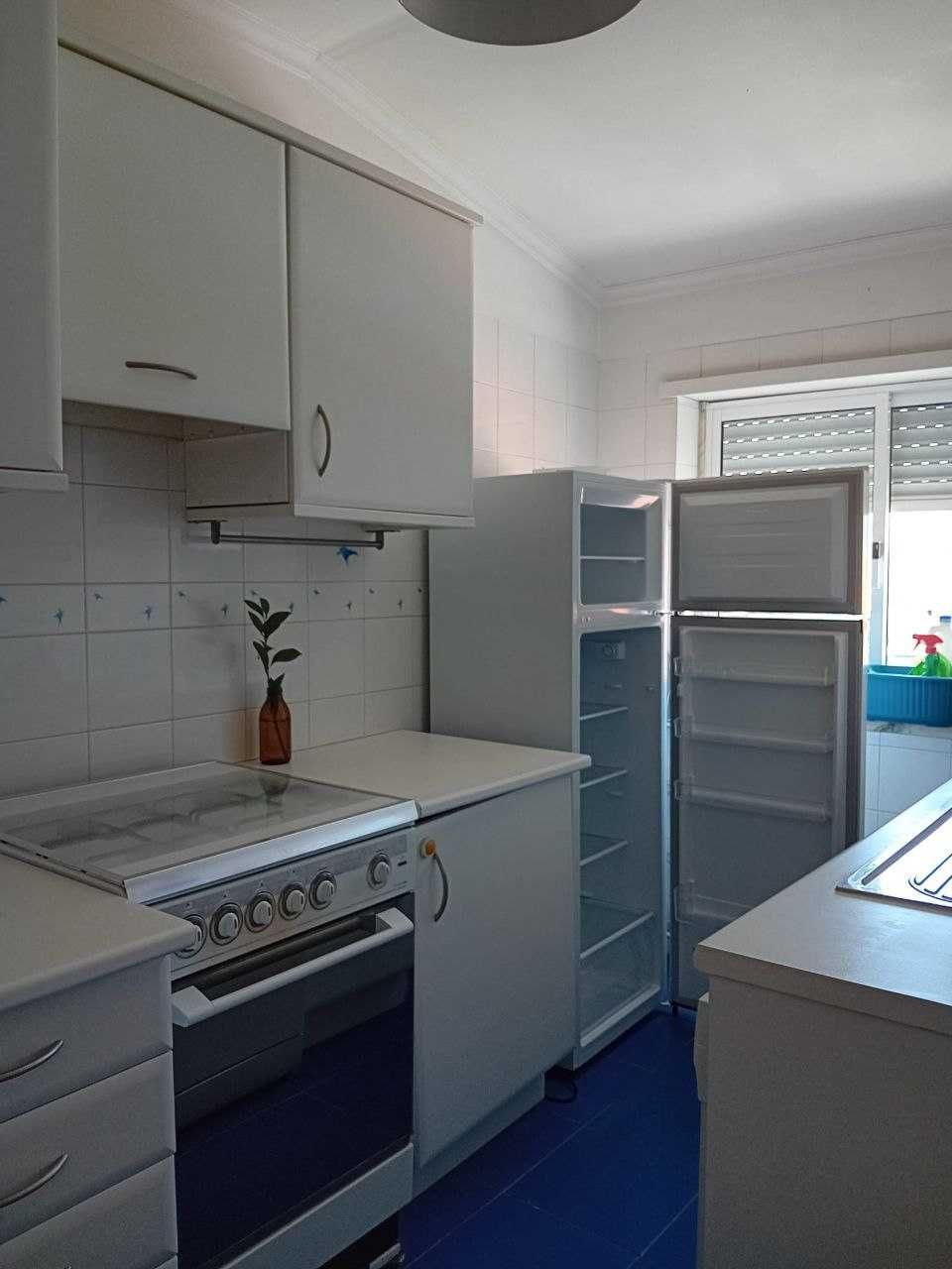 Arrenda-se apartamento T 1  Almada