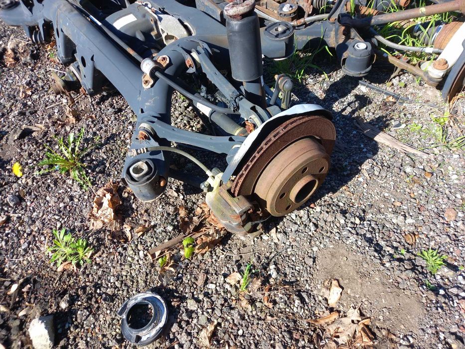 Kompletne Zawieszenie Tył Tylnie Wózek Zwrotnica Półoś Bmw F30