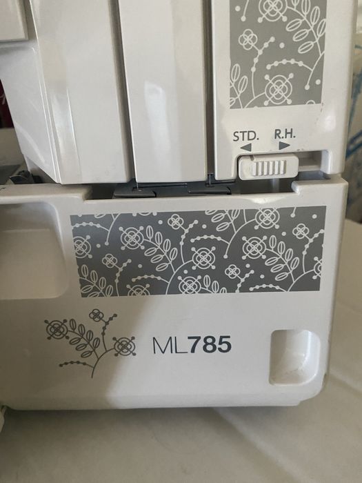 Оверлок 4 ниточный брендовый Жаноме 785