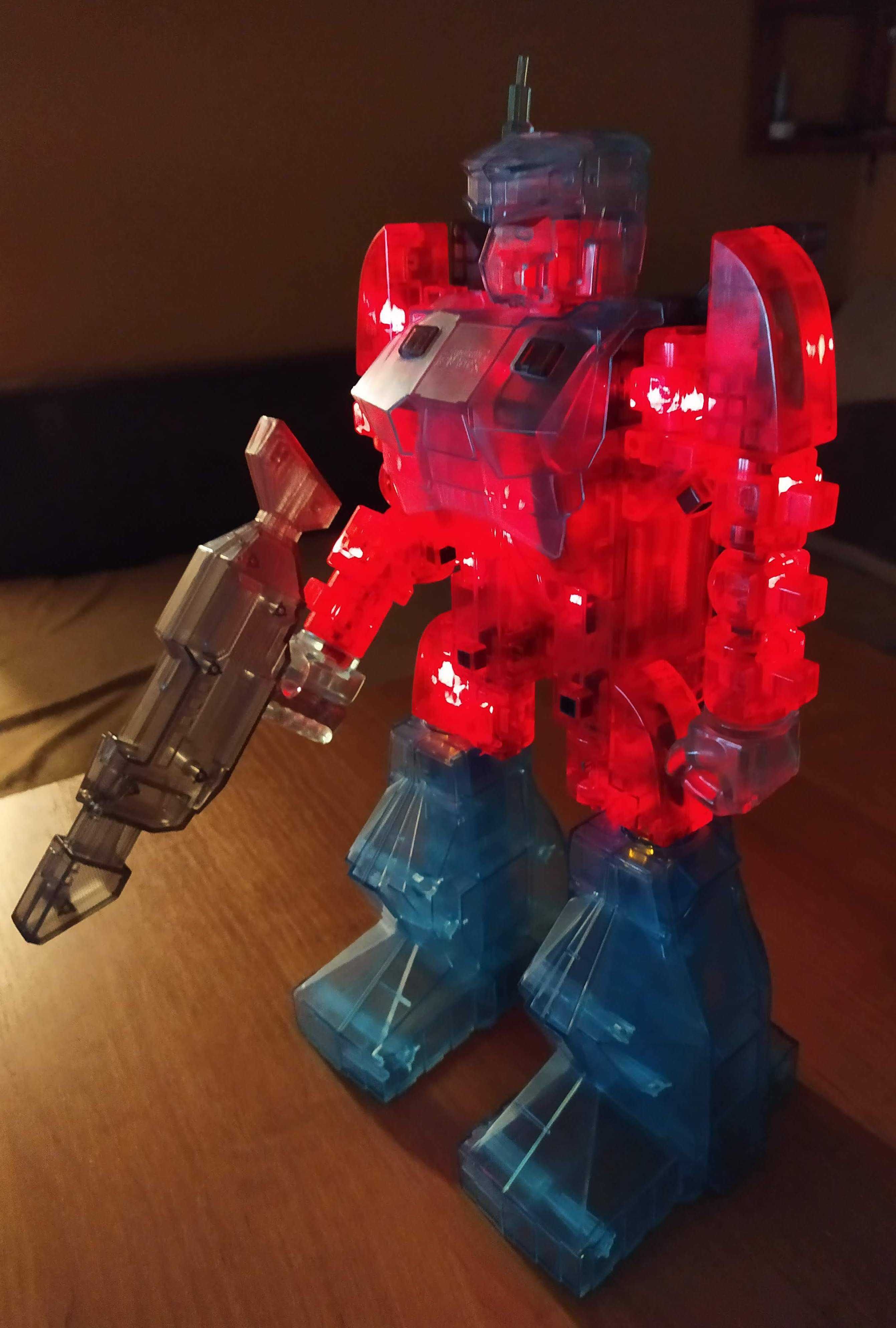 Robot Zetatron, do składania z bloczków, wysokość robota 35 cm