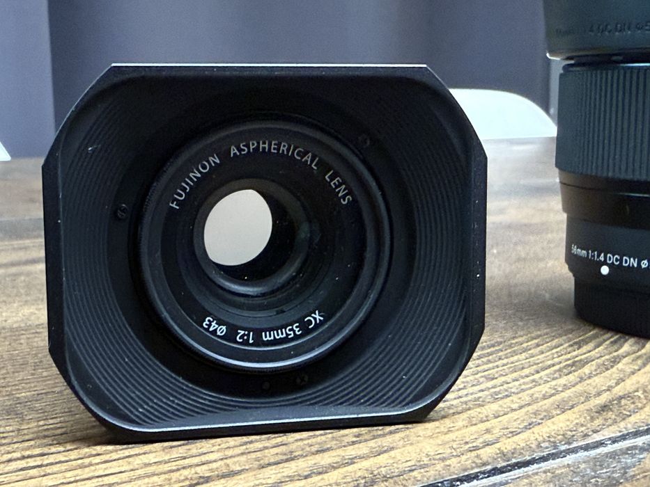Lentes Fujifilm XF 16-80mm f/4 R OIS WR + Fujifilm XC 35mm f/2