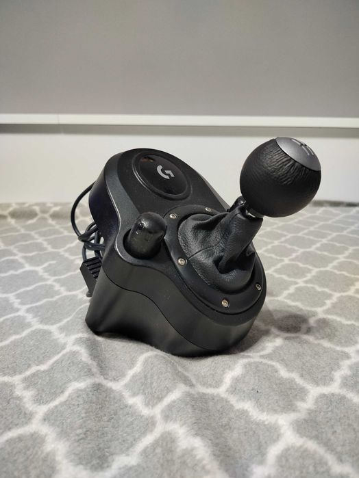 Kierownica Logitech G29 z shifterem i nakładką na kierownicę F1