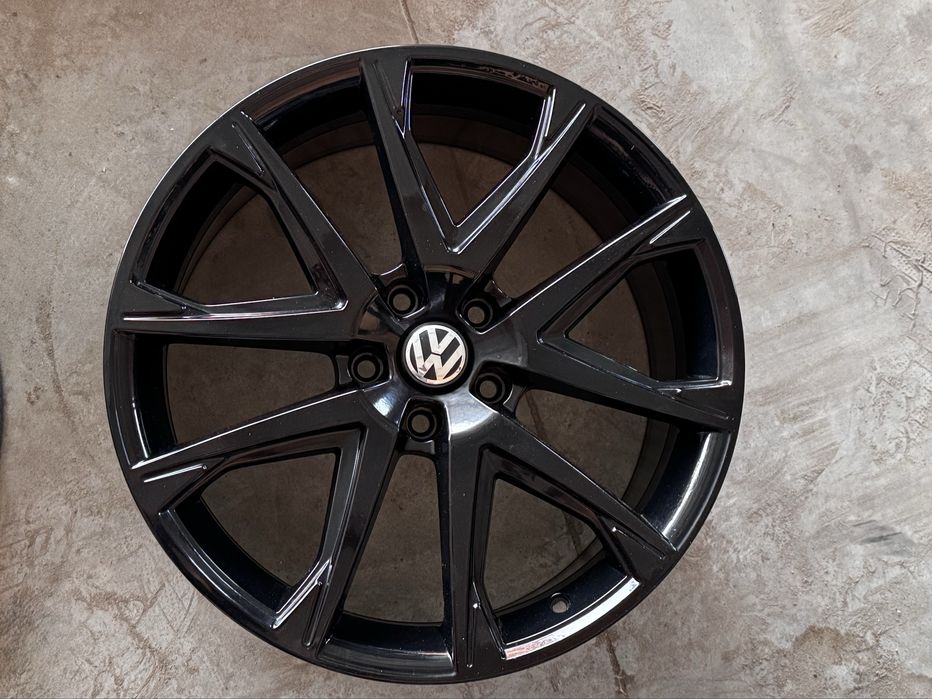 ORYGINALNE Felgi Seat Skoda Volkswagen Audi 19 5x112 golf ateca passat