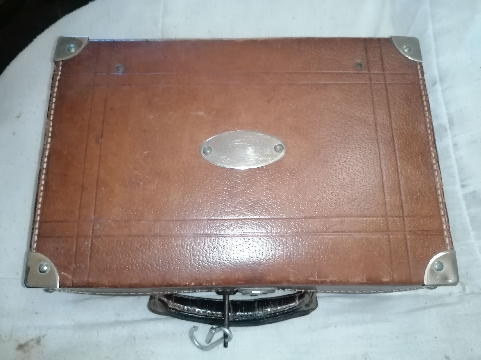 Suitcase de couro dos anos de 1920. Vintage