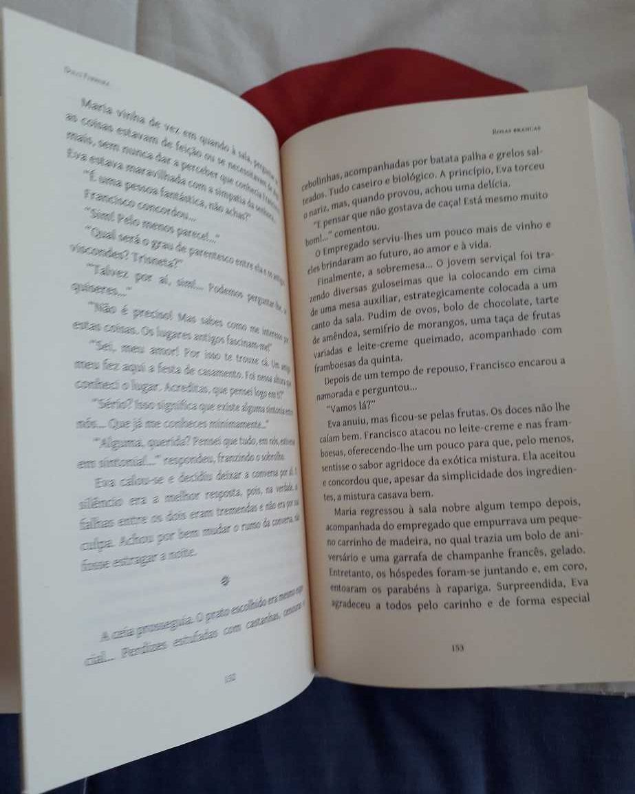 Livro "Rosas Brancas" e "Pequenos Contos/Trechos de realidade"