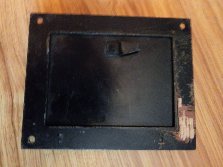 Металеві двадцята/ревізія/люк