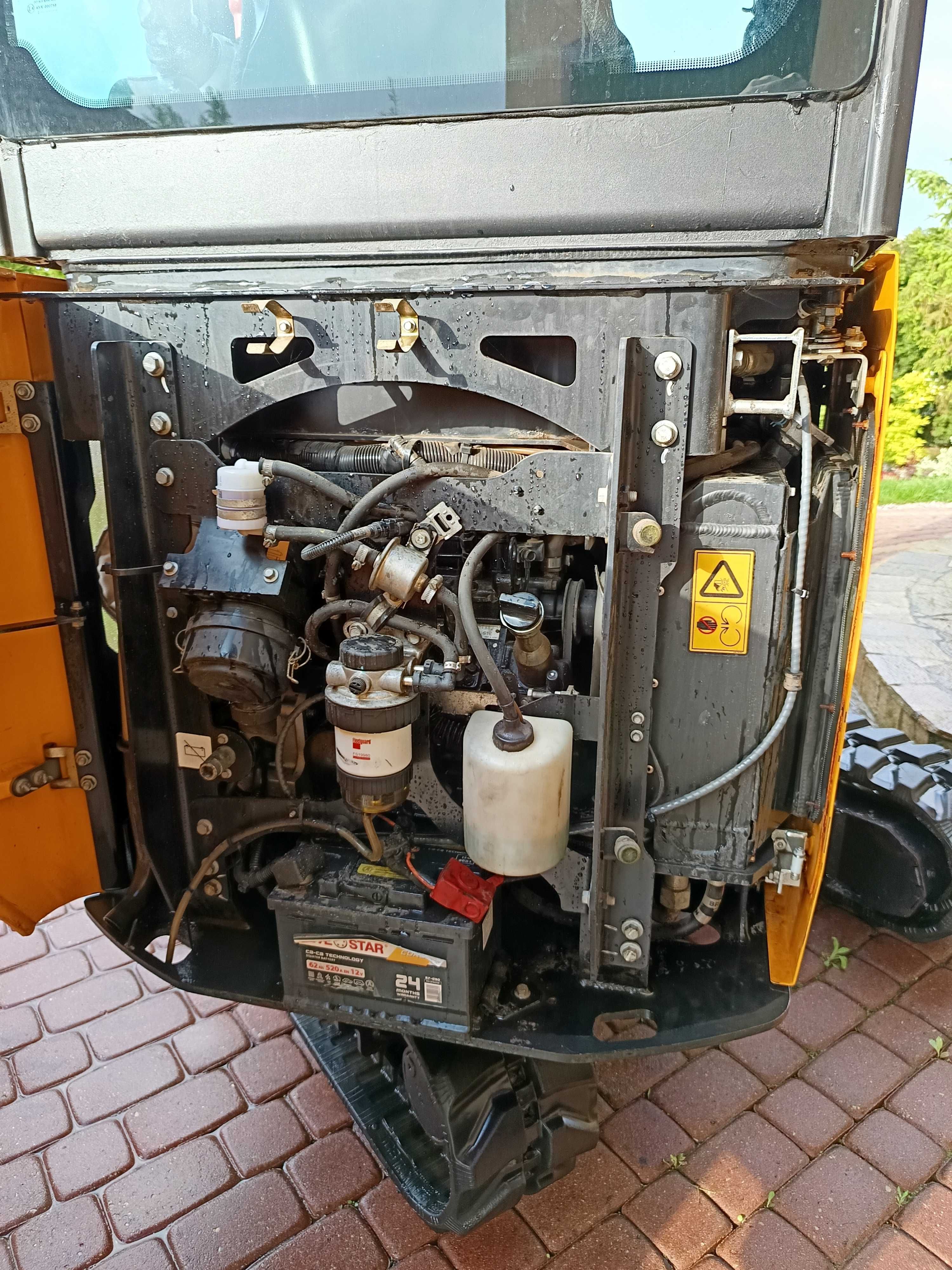 Koparka JCB 16C-1, 2018r. Szybkozłącze, 3 łyżki, 1,8t. Doinwestowana