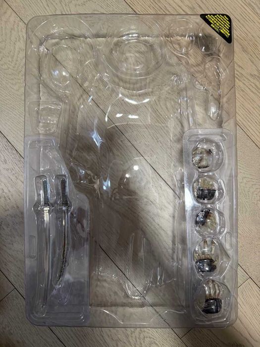 Figura Hot Toys AVP Samurai predator