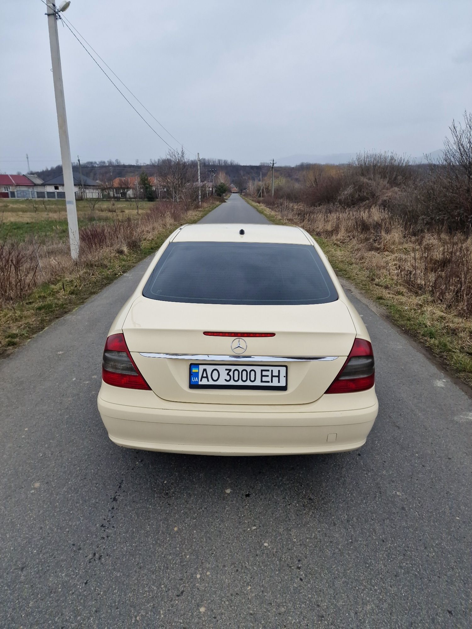 Mercedes  E200 2007 р. Продаж або обмін на участок.