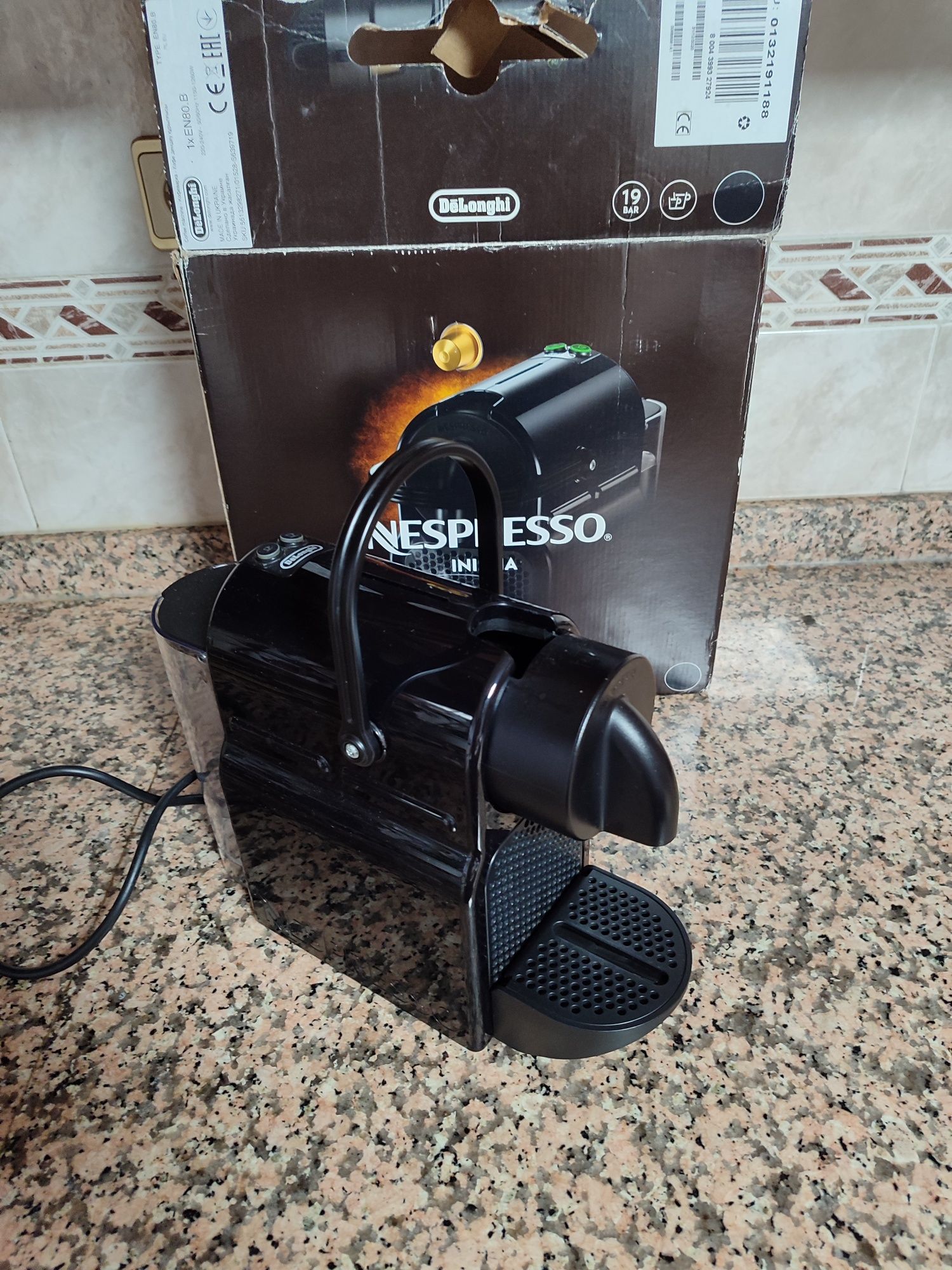 Máquina Café Nespresso Inissia DeLonghi