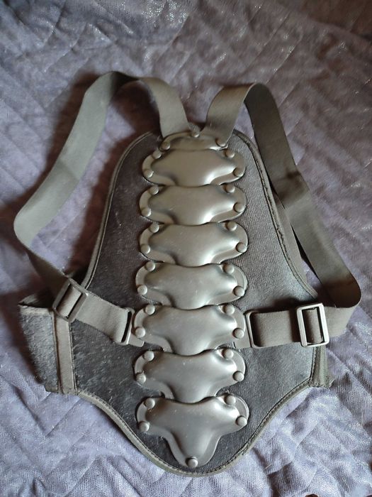 Мото, моно захист спини