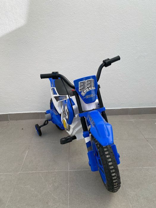 Mota a bateria para criança